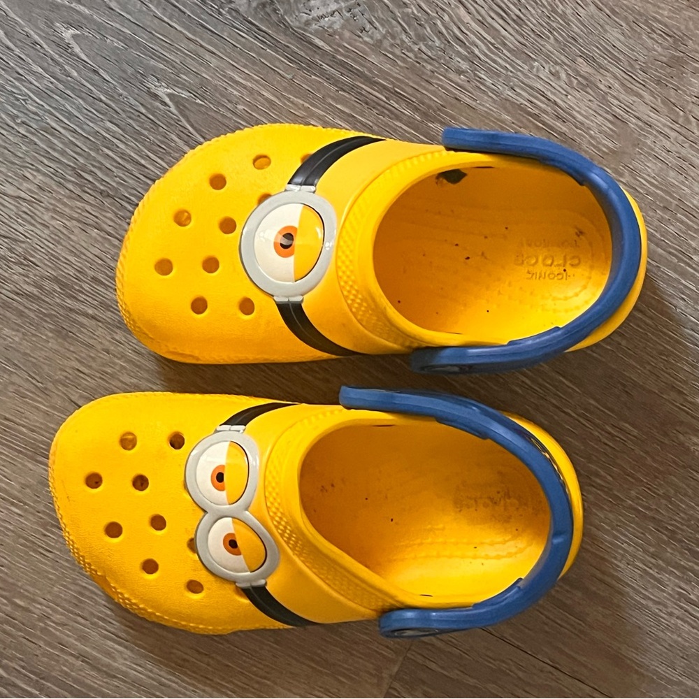 CROCS Kids Yellow Minions Clogs